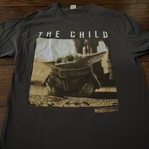 Unisex meduim Mandalorian- the child